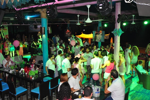 Saturday Night At Edde Sands